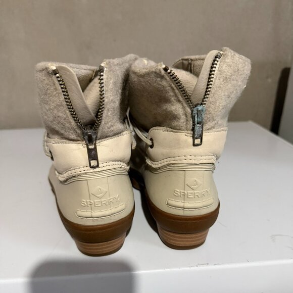 Sperry Size 8.5 Winter Boots - White/Cream - Picture 2 of 3